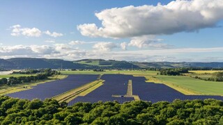 Mytilineos: Εξαγόρασε από την Elgin Energy έργα ηλιακής ενέργειας στην Ιρλανδία