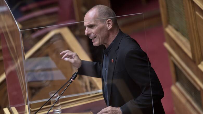 Βουλή: «Πυρά» Βαρουφάκη για voucher 150 ευρώ και Μεσοπρόθεσμο
