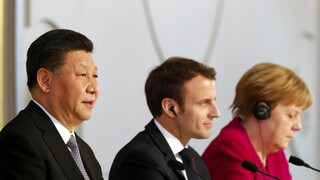 Διεύρυνση της συνεργασίας με την ΕΕ ζητά η Κίνα από Μέρκελ και Μακρόν