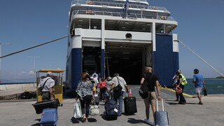 Κορωνοϊός - Πλακιωτάκης: Στο Λιμενικό ο έλεγχος της επιβίβασης στα πλοία
