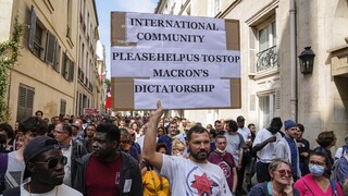 Κορωνοϊός - Γαλλία: Νέες διαδηλώσεις κατά του εμβολιασμού και των μέτρων Μακρόν
