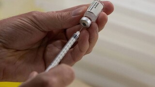 Ισραήλ: Ξεκινά η εκστρατεία εμβολιασμού με μια τρίτη δόση σε άτομα άνω των 60 ετών