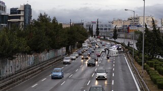 Πώς κινούνται φορτηγά και ΙΧ λόγω διακοπής κυκλοφορίας στην εθνική οδό Αθηνών - Λαμίας