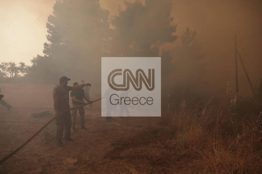 Φωτιά στη Βόρεια Εύβοια: Συγκλονιστικές προσπάθειες ...