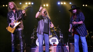 Ο κορωνοϊός σταματά την περιοδεία των Lynyrd Skynyrd στις ΗΠΑ: Θετικός ο κιθαρίστας