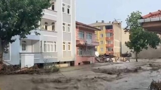 Τουρκία: Ο απολογισμός των νεκρών από τις πλημμύρες στις βόρειες περιφέρειες αυξήθηκε σε 27
