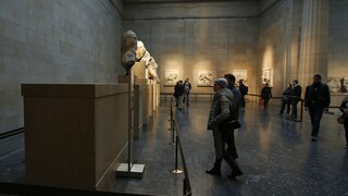 Γλυπτά του Παρθενώνα: Μπήκε νερό από την οροφή του Βρετανικού Μουσείου - Τι λέει η Μενδώνη