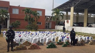 Ισημερινός: «Ιστορική κατάσχεση» ναρκωτικών - Έπιασαν φορτίο 9,6 τόνων κοκαΐνης