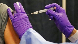 Κορωνοϊός - ΗΠΑ: Τρίτη δόση εμβολίου από τον Σεπτέμβριο λόγω μετάλλαξης Δέλτα