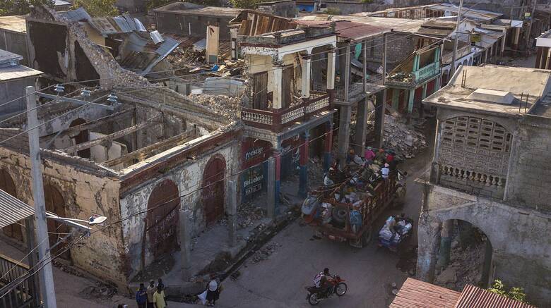Αϊτή: Ισχυρός μετασεισμός ενώ ακόμη καταμετρούνται νεκροί - Σχεδόν 2.200 ο τραγικός απολογισμός