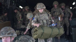 Αφγανιστάν: «Τελεσίγραφο» Ταλιμπάν σε ΗΠΑ και Βρετανία για απόσυρση των στρατευμάτων