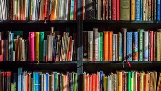 ΟΑΕΔ: Από τη Δευτέρα η υποβολή αιτήσεων για τα voucher βιβλίων