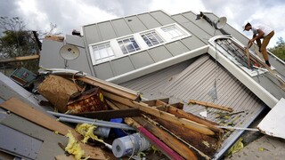 ΗΠΑ - Τυφώνας Άιντα: Ένας νεκρός, εκατοντάδες χιλιάδες χωρίς ρεύμα και τεράστιες ζημιές