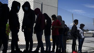 Μεξικό: Μπλόκο σε καραβάνι μεταναστών που ήθελε να περάσει προς τα σύνορα με τις ΗΠΑ