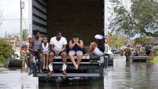 Καταστροφικός ο τυφώνας Άιντα: Τέσσερις νεκροί, απαγόρευση κυκλοφορίαας στη Νέα Ορλεάνη
