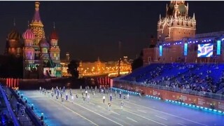 Τιμή στον Μίκη Θεοδωράκη στην Κόκκινη Πλατεία της Μόσχας