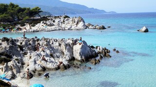 Τουρισμός για όλους: «Πλημμύρισαν» φέτος τους ελληνικούς προορισμούς οι Έλληνες ταξιδιώτες