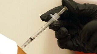 Pfizer: O EMA ξεκινά αξιολόγηση δεδομένων για τρίτη δόση εμβολιασμού από 16 ετών και άνω