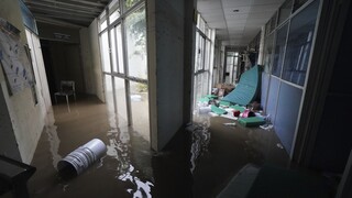 Πλημμύρες σάρωσαν νοσοκομείο στο Μεξικό: Τραγικός θάνατος για 17 διασωληνωμένους ασθενείς