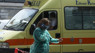 Πόρτο Χέλι: Όχημα έπεσε στη θάλασσα - Στο νοσοκομείο ο οδηγός