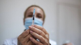 Κορωνοϊός - Θεοδωρίδου: Ελάχιστα τα άτομα που εμφανίζουν αλλεργικές αντιδράσεις λόγω των εμβολίων