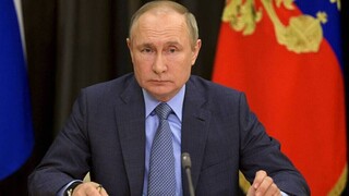 Ρωσία: Μία εβδομάδα αυτοαπομόνωσης επαρκεί για τον Πούτιν
