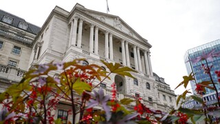Βουλευτές καλούν την Τράπεζα της Αγγλίας να ενισχύσει τη χρηματοδότηση των πράσινων επενδύσεων