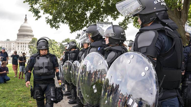 ΗΠΑ: Πιο πολλοί οι αστυνομικοί από τους υποστηρικτές του Τραμπ στη διαδήλωση στο Καπιτώλιο