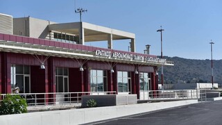 Κρήτη: Συλλήψεις αλλοδαπών στα αεροδρόμια Χανίων και Ηρακλείου για πλαστά ταξιδιωτικά έγγραφα