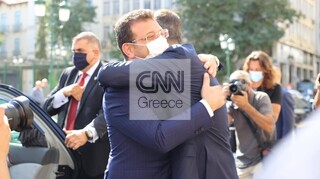 Στην Αθήνα ο Ιμάμογλου: «Μοναδική λύση η φιλία» - Θερμές συναντήσεις με Μπακογιάννη, Μητσοτάκη
