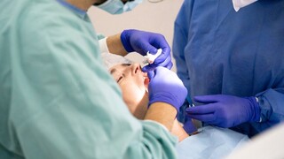 Αντιδράσεις οδοντιάτρων για το υποχρεωτικό rapid test - Βατόπουλος: Θα διευθετηθεί το ζήτημα