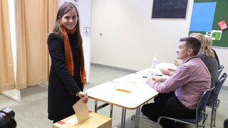 Εκλογές στην Ισλανδία: Από μια κλωστή κρέμεται ο κυβερνητικός συνασπισμός