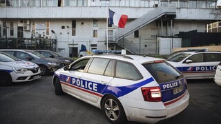 Ρίγη στη Γαλλία: Νάρκωνε τη σύζυγό του και την βίαζαν δεκάδες άνδρες επί χρόνια