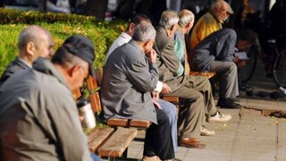 Η γήρανση του πληθυσμού «βραδυφλεγής βόμβα» για την Ελλάδα και την ΕΕ