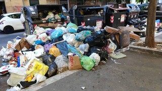 Ιταλία: Θα καταφέρει ο νέος δήμαρχος να σώσει τη Ρώμη από τα σκουπίδια;