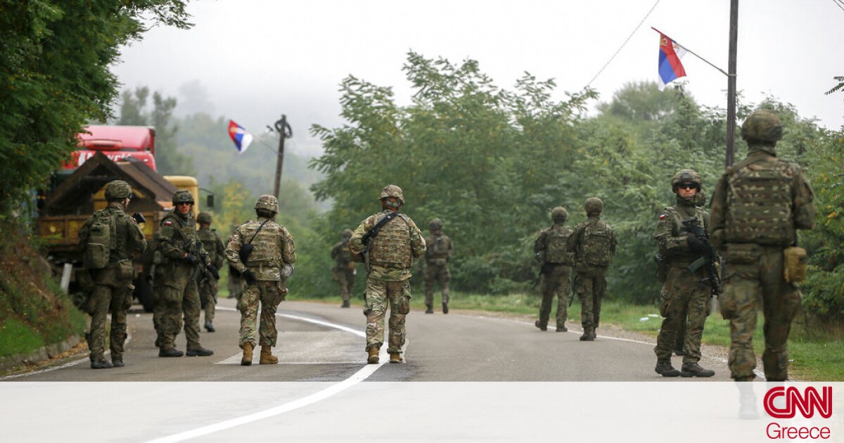 Αποκλιμάκωση στο βόρειο Κόσοβο: Απέσυραν οι Σέρβοι τα οδοφράγματα, επιτηρεί η KFOR
