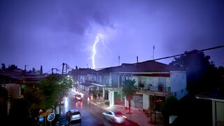 Κακοκαιρία «Αθηνά» - Αρναούτογλου: Ποιες περιοχές θα πλήξουν οι σφοδρές καταιγίδες