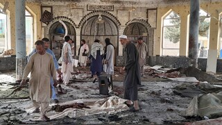 Αφγανιστάν: Μακελειό με δεκάδες νεκρούς σε τζαμί της πόλης Κουντούζ