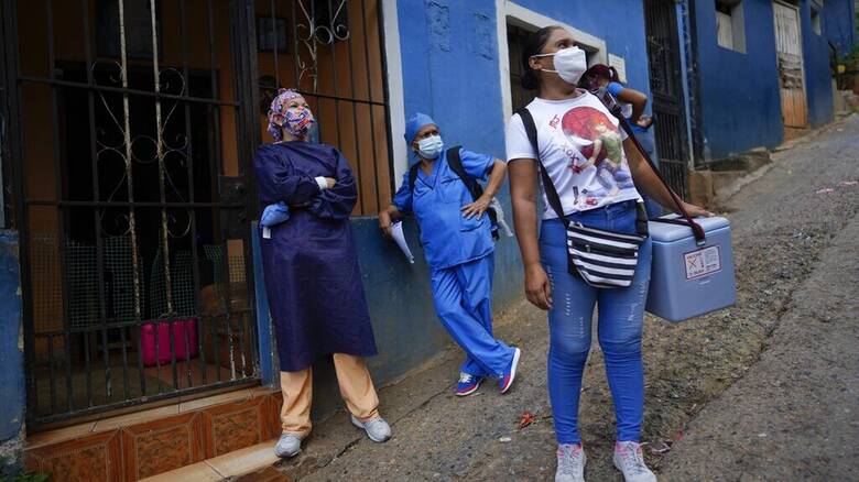 Βενεζουέλα: «Φωτεινοί σηματοδότες» σε εστιατόρια για τον έλεγχο των εμβολιασμένων