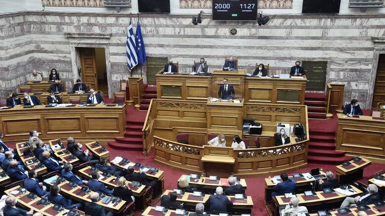 Εξεταστική για τις «λίστες Πέτσα» και τις δημοσκοπήσεις ζητά ο ΣΥΡΙΖΑ