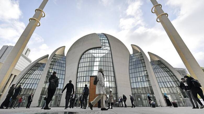Γερμανία: Με μεγάφωνα θα καλούν τους μουσουλμάνους στην προσευχή τα τζαμιά