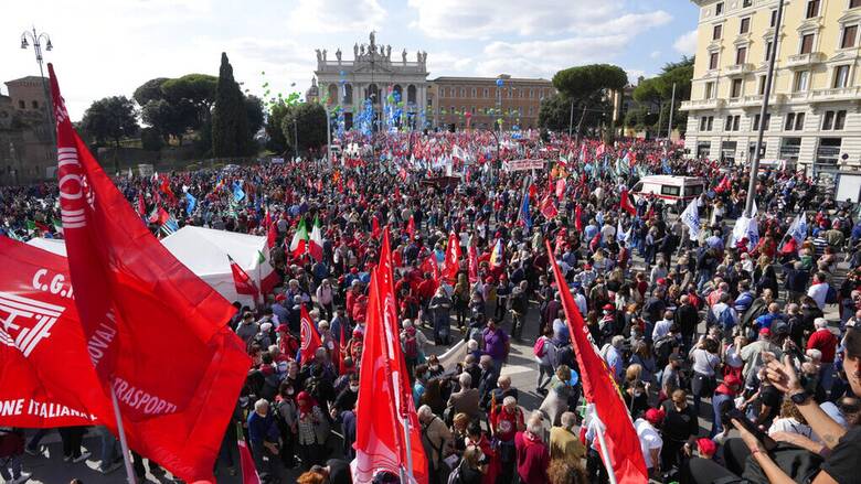 Ιταλία - «Ποτέ πια φασισμός»: Σείστηκε η Ρώμη από διαδήλωση συνδικάτων και δημοκρατικών δυνάμεων