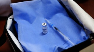 Κορωνοϊός: Γιατί οι θάνατοι εμβολιασμένων δεν συνεπάγονται αναποτελεσματικότητα των εμβολίων