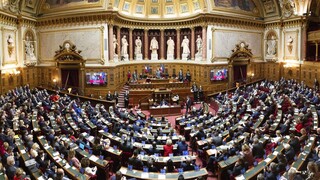 Κορωνοϊός- Γαλλία: Η Γερουσία αρνήθηκε να παρατείνει την ισχύ του υγειονομικού πάσου ως το καλοκαίρι