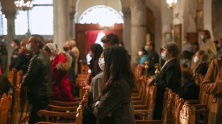 Θεσσαλονίκη: Εισαγγελική έρευνα για ιερέα που έβαζε πιστούς χωρίς μάσκα στον Ι.Ν. Αγίου Δημητρίου