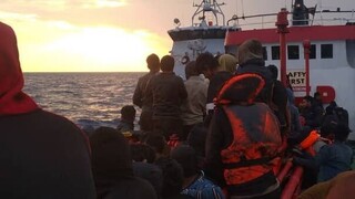 Θρίλερ με 400 πρόσφυγες στο Αιγαίο: Η Αθήνα εγκαλεί την Άγκυρα για αθέτηση υποχρεώσεων έναντι της ΕΕ