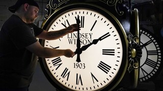 Αλλαγή ώρας 2021: Γυρίζουμε τα ρολόγια μας μία ώρα πίσω