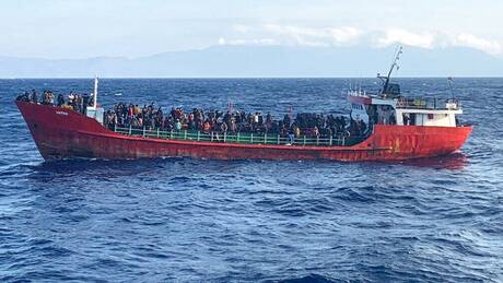 Στο ΚΥΤ της Κω μεταφέρθηκαν 375 από τους διασωθέντες πρόσφυγες στο Αιγαίο