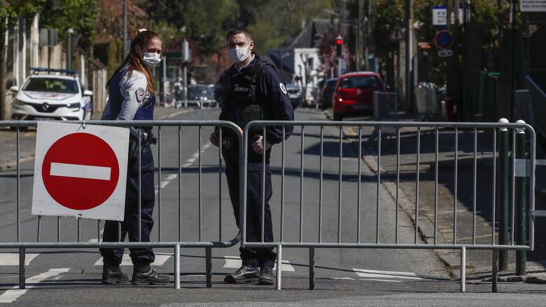 Παρίσι: Του έκαναν παρατήρηση για μάσκα και εκείνος έβγαλε μαχαίρι φωνάζοντας «Αλάχου Άκμπαρ»