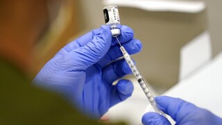 Εμβολιασμός: Άνοιξε η πλατφόρμα για την 3η δόση κατά της Covid-19